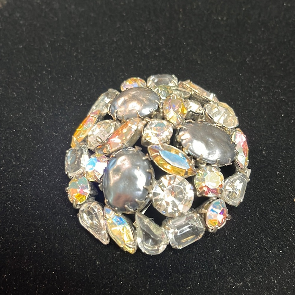 Vintage Rhinestone and Grey stone round Brooch
